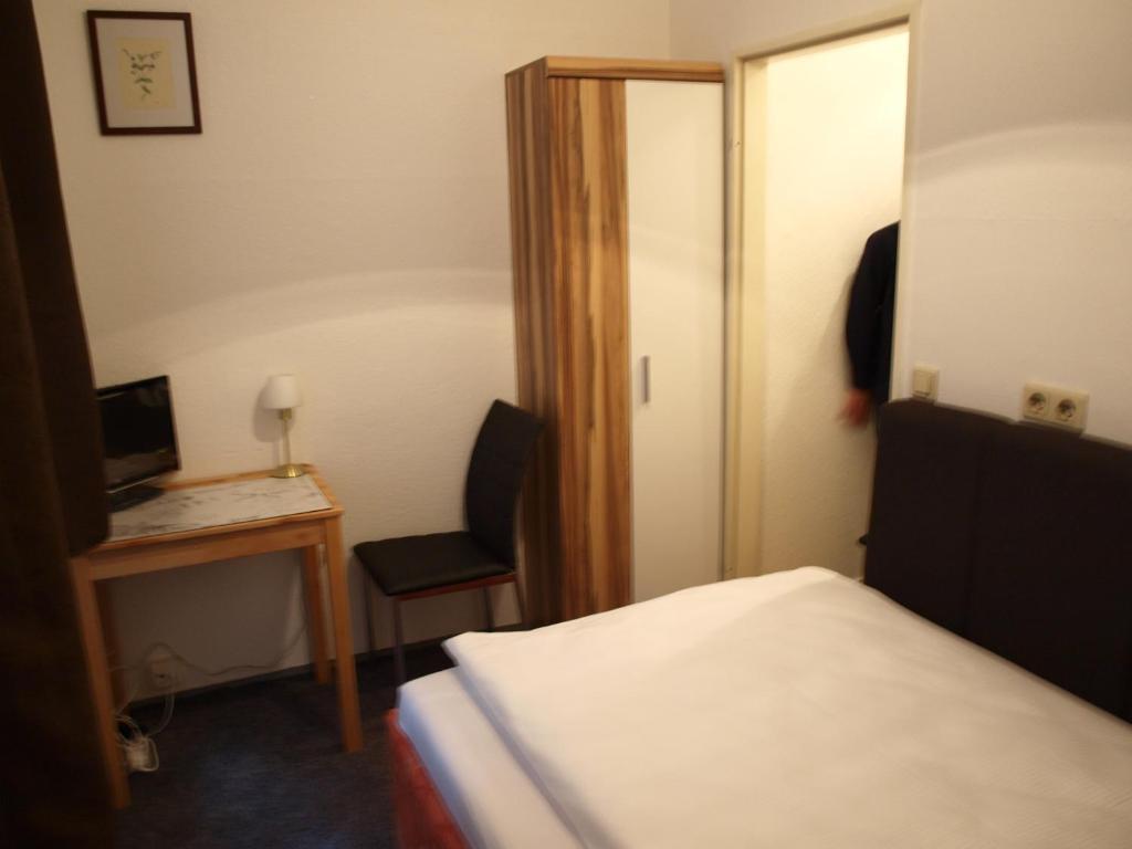 Hotel-Pension Dorma Berlin Zimmer foto